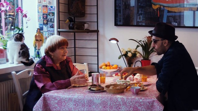 Caras y lugares - Tráiler