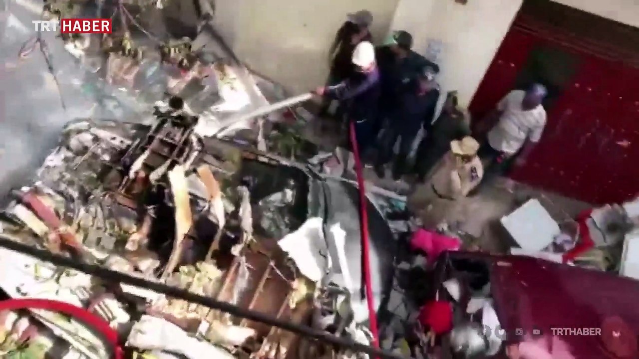 Pakistan'da yolcu uçağı düştü