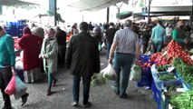 Vatandaşlar bayram öncesi mezar ziyareti ve alışveriş yaptı - KARABÜK