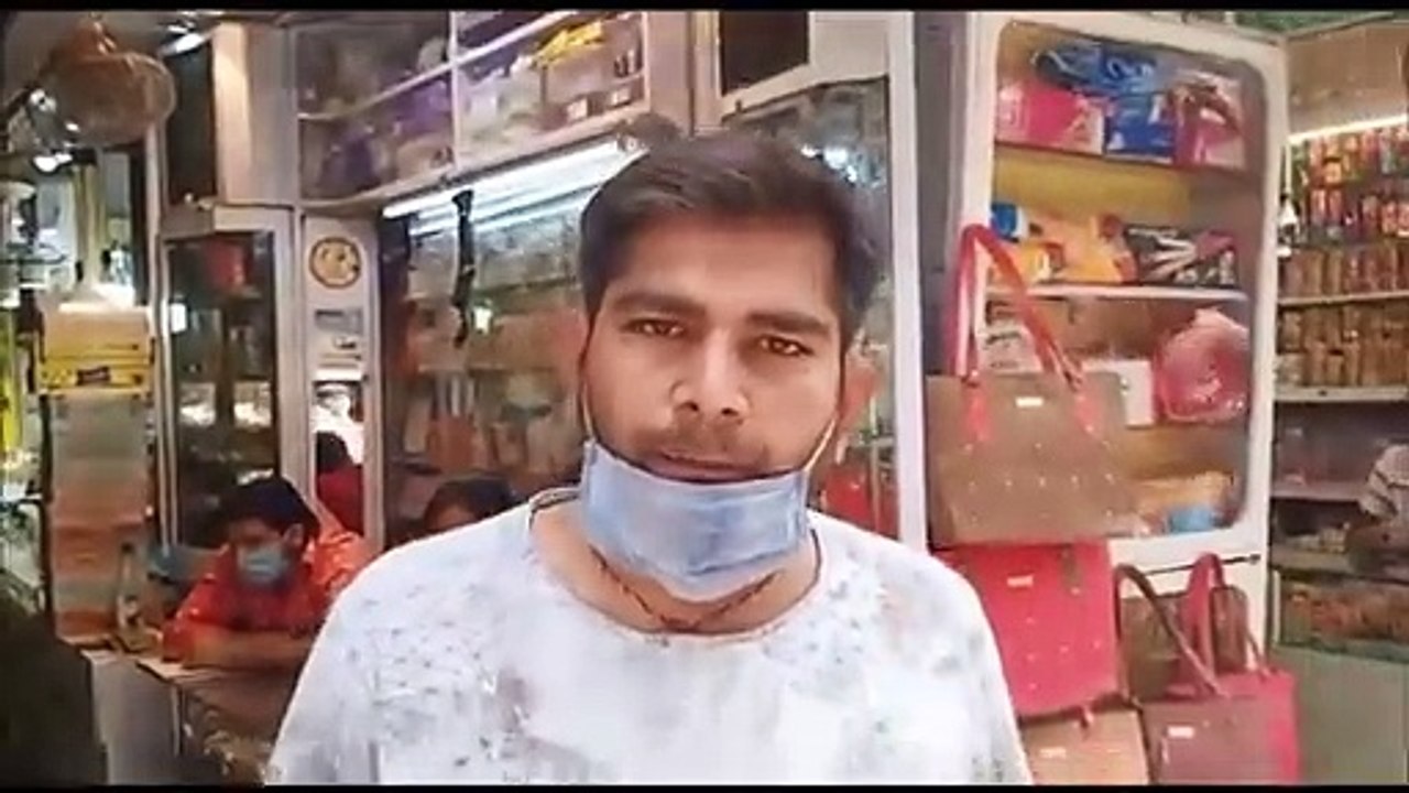 Bareilly में लॉकडाउन के बीच दुकानें खुलने से दु...