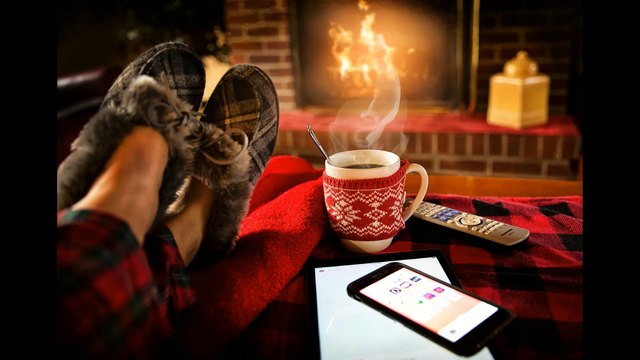 mind relaxing Relaxing Fireplace Sounds - Burning Fireplace & Crackling Fire Sounds with RainThunder