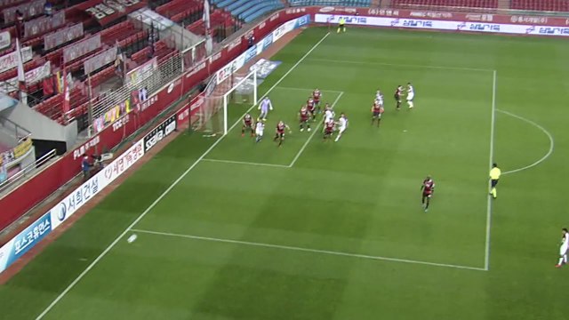 '리얼돌 파문' 딛고...FC서울, 포항 꺾고 2연승 / YTN