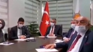 Cumhurbaşkanı Tayyip Erdoğan’ın il ve belediye başkanlarıyla yaptığı video konferans toplantısında, Çorum AKP Kadın Kolları Başkanı ve AKP Belediye Meclis üyesi olan Meryem Demir, Erdoğan’a hitaben, “Allah çocuklarımın ömrünü a