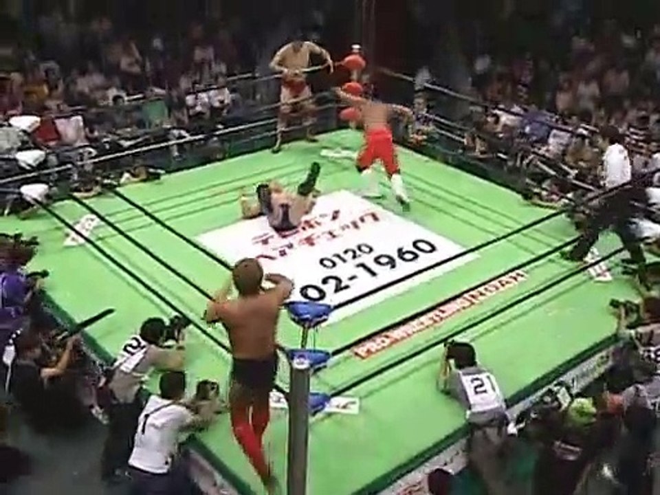 Akira Taue/Takuma SanoVs. Daisuke Ikeda/Mohammad Yone NOAH
