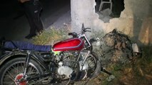 Bindikleri motosikletle bahçe duvarına çarpan iki kişi yaralandı - ADANA