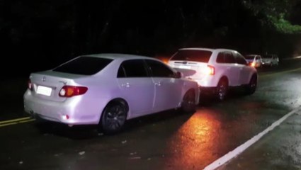 Ford Edge e Corolla se envolvem em colisão na Rua Jacarezinho