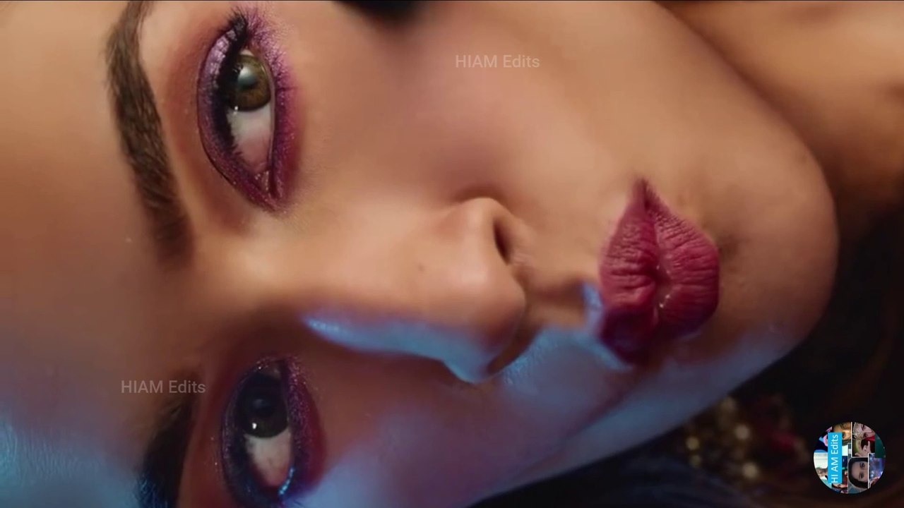 Kriti Sanon - Close up  Vertical