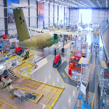 Building Boeing 787-8 Dreamliner