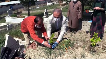 Başkan makam aracına alıp annesinin mezarına götürmüştü...Engelli gencin gözyaşı sevince dönüştü