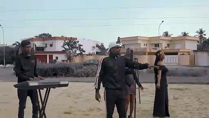 Shado Chris - C'est Pas Pae