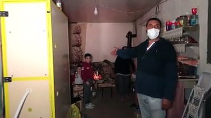Kars'ta gidip-gelen elektrikler nedeniyle elektronik eşyalar bozuldu