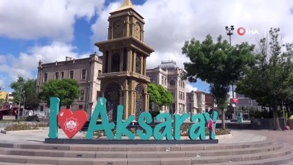 Aksaray’da sokaklar görev yapan polislere kaldı