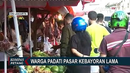 Warga Padati Pasar Kebayora Lama, Masih Ada yang Tidak Memakai Masker