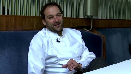 New York chef turns Michelin-starred eatery into charity kitchen