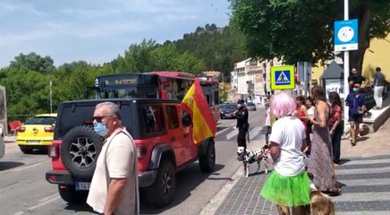 Varias personas se manifiestan contra el Gobierno en Cuenca