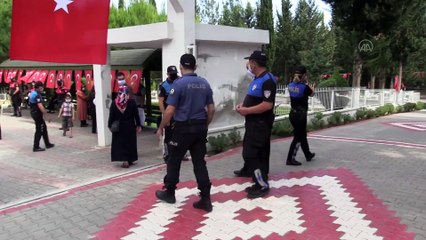 Bayram arifesinde şehitlikler unutulmadı - ADANA