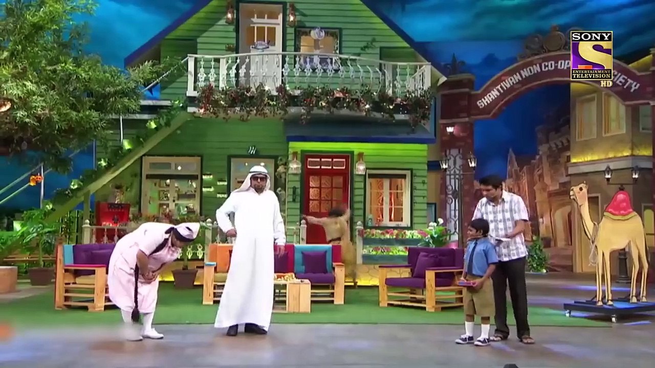 खजूर_ने_कराया_चंदू_से_Belly_Dance__|_The_Kapil_Sharma_Show_|_Chota_Recharge_-_Khajur(720p)