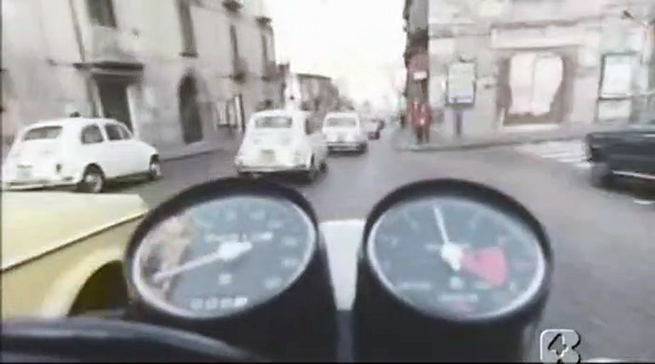 Napoli Violenta (1976)