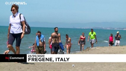 شاهد: الإيطاليون يستمتعون بالشواطئ مجددا