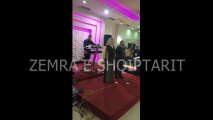 Del Video nga Dasma e Molla Sylës, Shikoni Se si vallzojnë Hoxhallarët me Muzik (VIDEO)