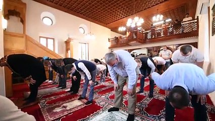 Balkanlar'da Kovid-19 gölgesinde bayram namazı - PODGORİCA