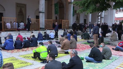 Balkanlar'da Kovid-19 gölgesinde bayram namazı - SARAYBOSNA