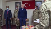 Soylu: 'Ay yıldızlı bayrağımızın burada nazlı nazlı dalgalanması bizim şerefimizdir' - HAKKARİ