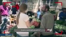 هرب منها.. مذيعة في تلفزيون أسد تطارد بائع خضار بدعوى مخالفته للأسعار