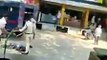 दो पुलिसकर्मियों द्वारा एक युवक की क्रूरता से पिटाई करते हुए सोशल मीडिया वायरल हुआ वीडियो