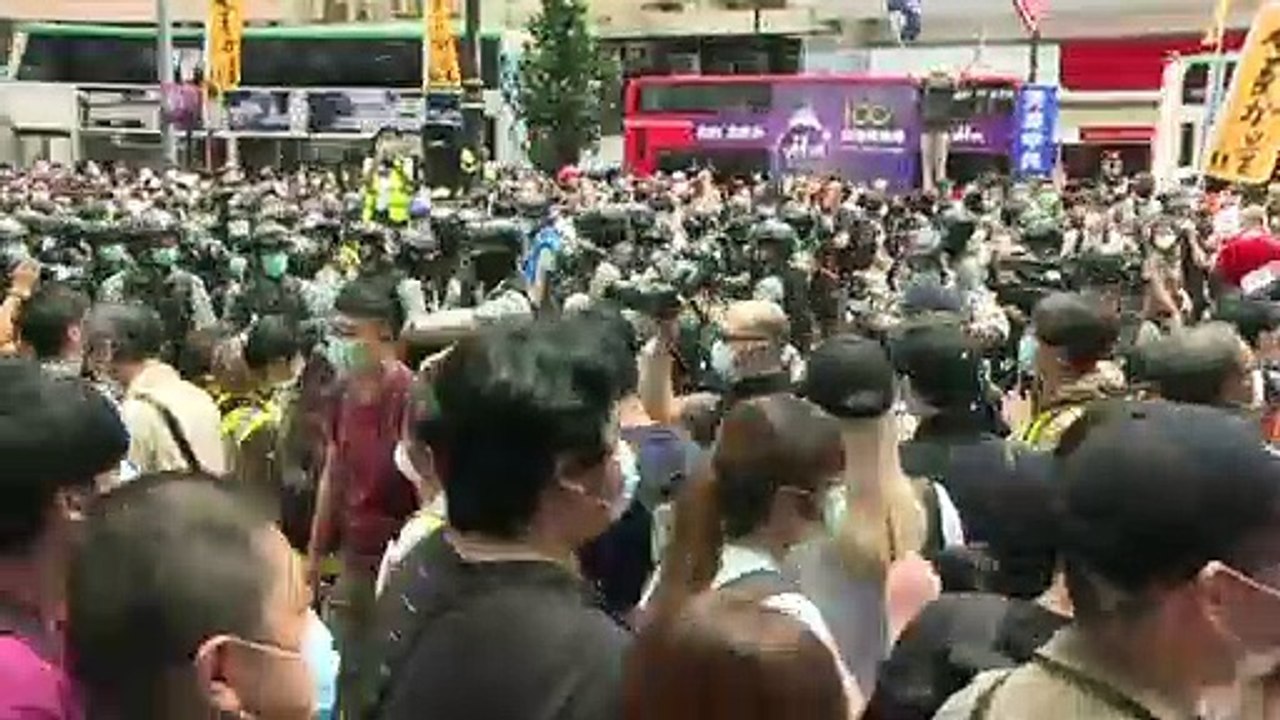 Proteste gegen Sicherheitsgesetz in Hongkong - Polizei setzt Tränengas ein