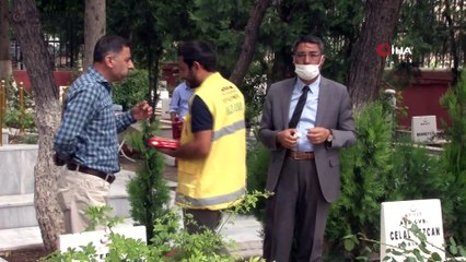 Şehitliklerde hüzünlü bayramlaşma