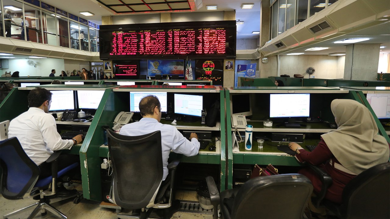 في زمن كورونا.. انتعاش البورصة في إيران باعتبار...