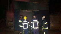 Imóvel é destruído pelo fogo no Bairro Morumbi; Bombeiros realizam controle das chamas