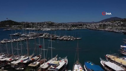 Denizde milyon dolarlık bayram keyfi