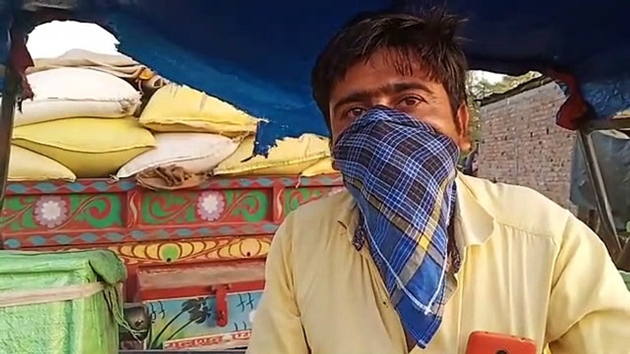 गेहूं खरीदी उपार्जन केंद्रों पर किसानों की लंबी लाइनें