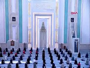 Diyanet İşleri Başkanı Erbaş'tan 'kısıtlı bir cemaatle' bayram namazı hutbesi