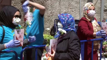 Fatih'te 65 yaş üstü vatandaşlara bayram kutlaması