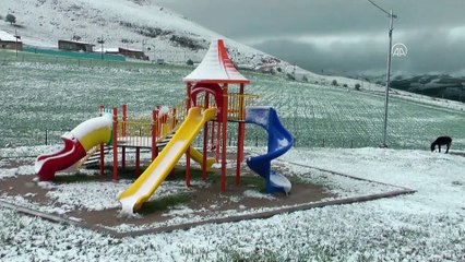 Karadeniz'in yüksek kesimlerine mayıs karı yağdı - BAYBURT