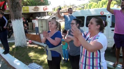 Kuşadası sokakları bayramda belediye bandosuyla şenlendi