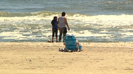 Confusion over beach openings for US Memorial Day weekend