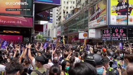 Milhares nas ruas de Hong Kong contra lei imposta pela China
