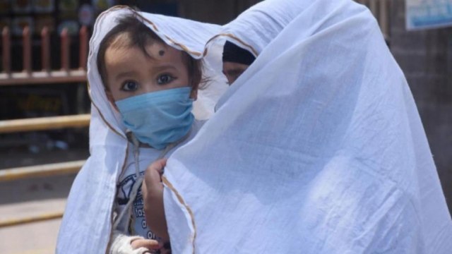 Delhi simmers at 44.4 deg C; IMD issues red alert