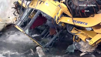 42 kişi yaşamını yitirmişti! Kar altında kalan araçlar ortaya çıktı