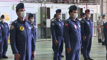 Bakan Akar, 12'nci Hava Ulaştırma Üs Komutanlığı'nda incelemelerde bulundu