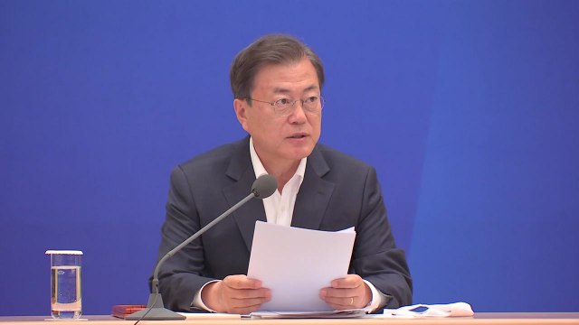 문 대통령 전시 재정 편성 각오로 정부 재정 역량 총동원 / YTN