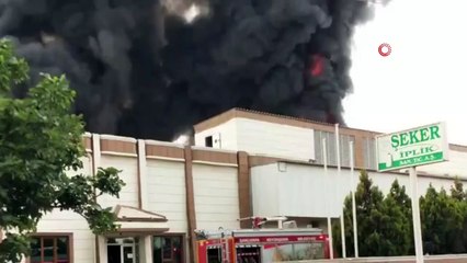 Şanlıurfa'da iplik fabrikası alev alev yandı