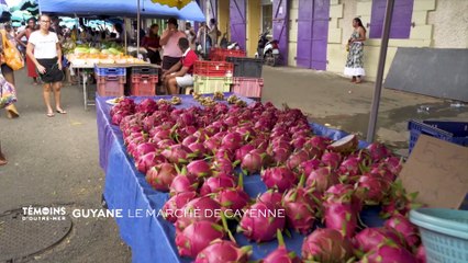 Guyane : Le marché de Cayenne