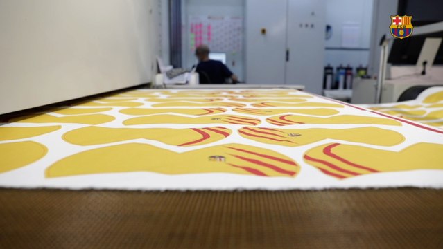 El Barcelona pone a la venta tres diseños de mascarillas