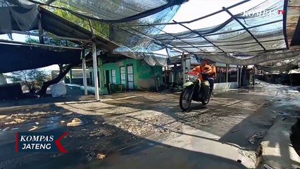 Terjangan Gelombang Tinggi di Pantai Selatan