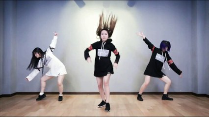 Hello Dystopia【ハローディストピア】- Meltberry ( English Ver. ) feat Hitomi Tsuji dance